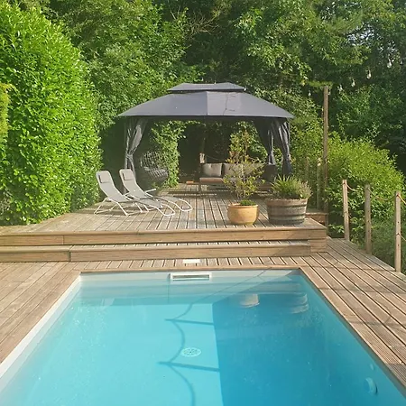 Avec Piscine Dans Un Cadre Verdoyant Alpehytte *
